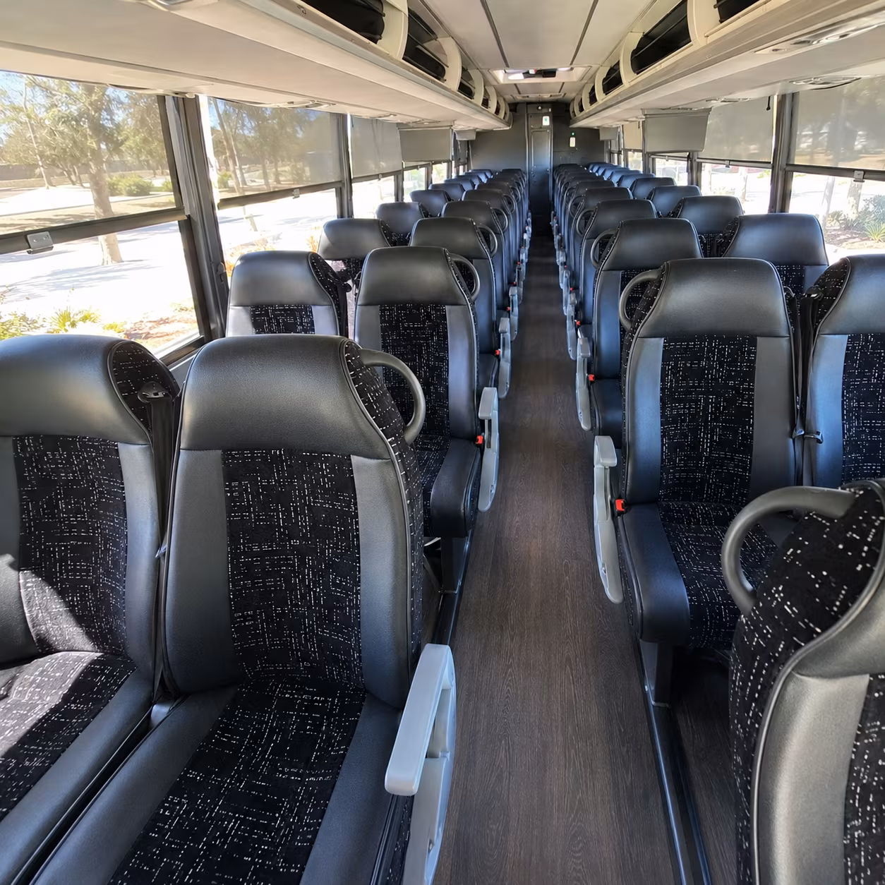 Pittsburgh Airport Shuttle & Transportation party bus exterior