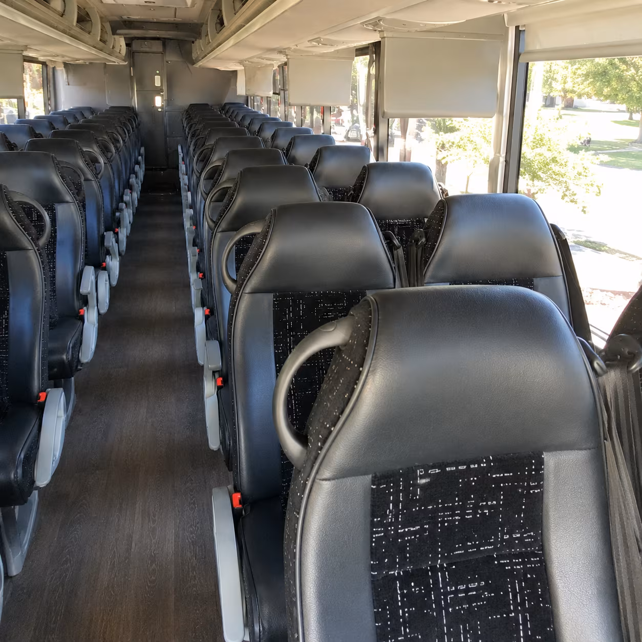 Pittsburgh Corporate Transportation party bus exterior
