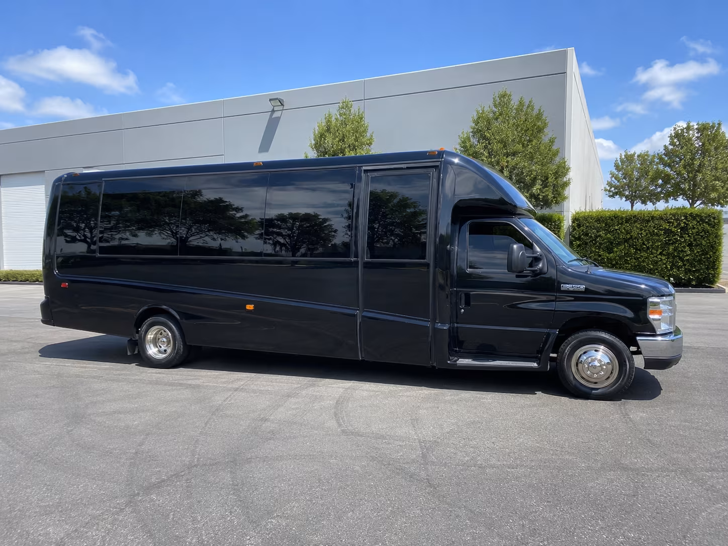 Pittsburgh Winery Tour & Pub Crawl Transportation party bus exterior