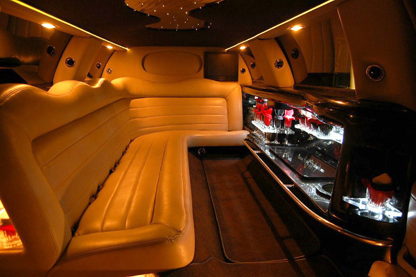 lincoln stretch limo inside Pittsburgh